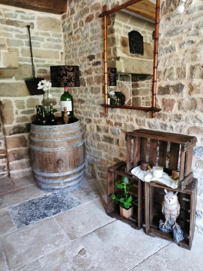 Chez Elodie Pressigny  Экстерьер фото